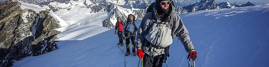 Стандарты обеспечивают безопасность скалолазов в Международный день альпинизма 